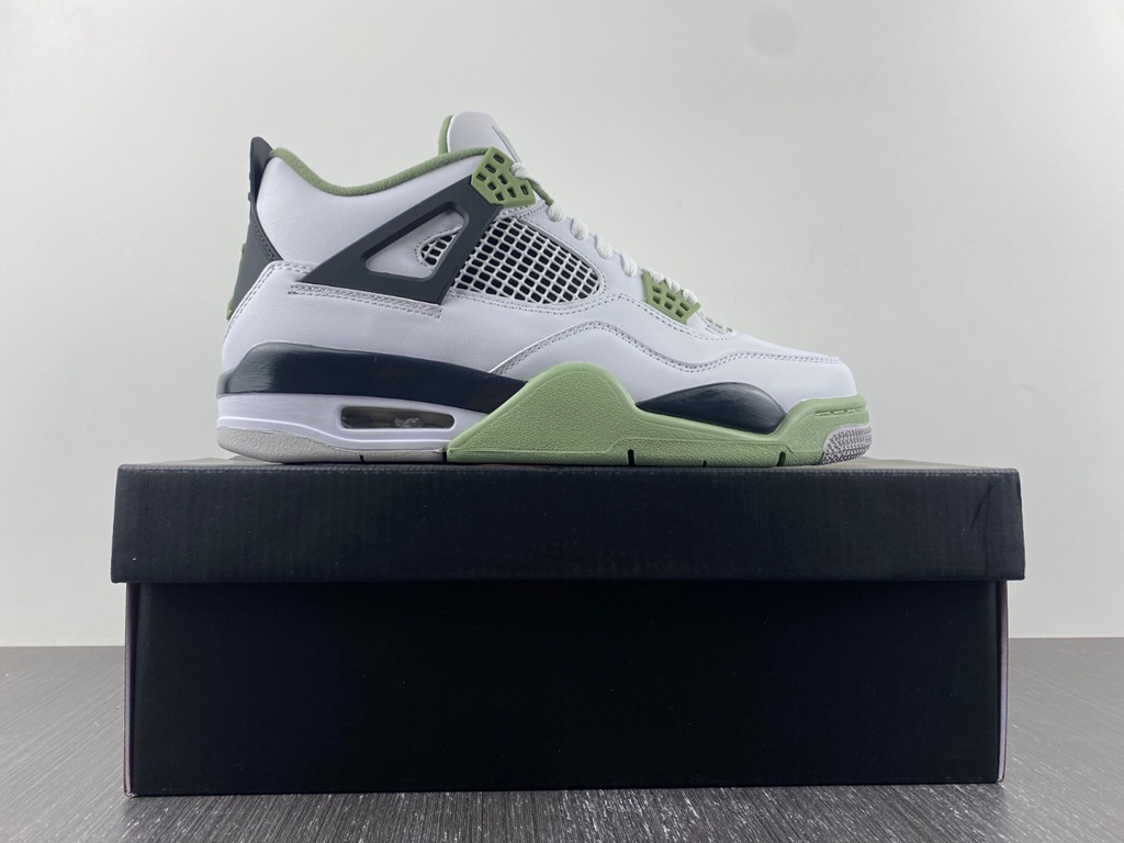 Air Jordan 4 WMNS Seafoam